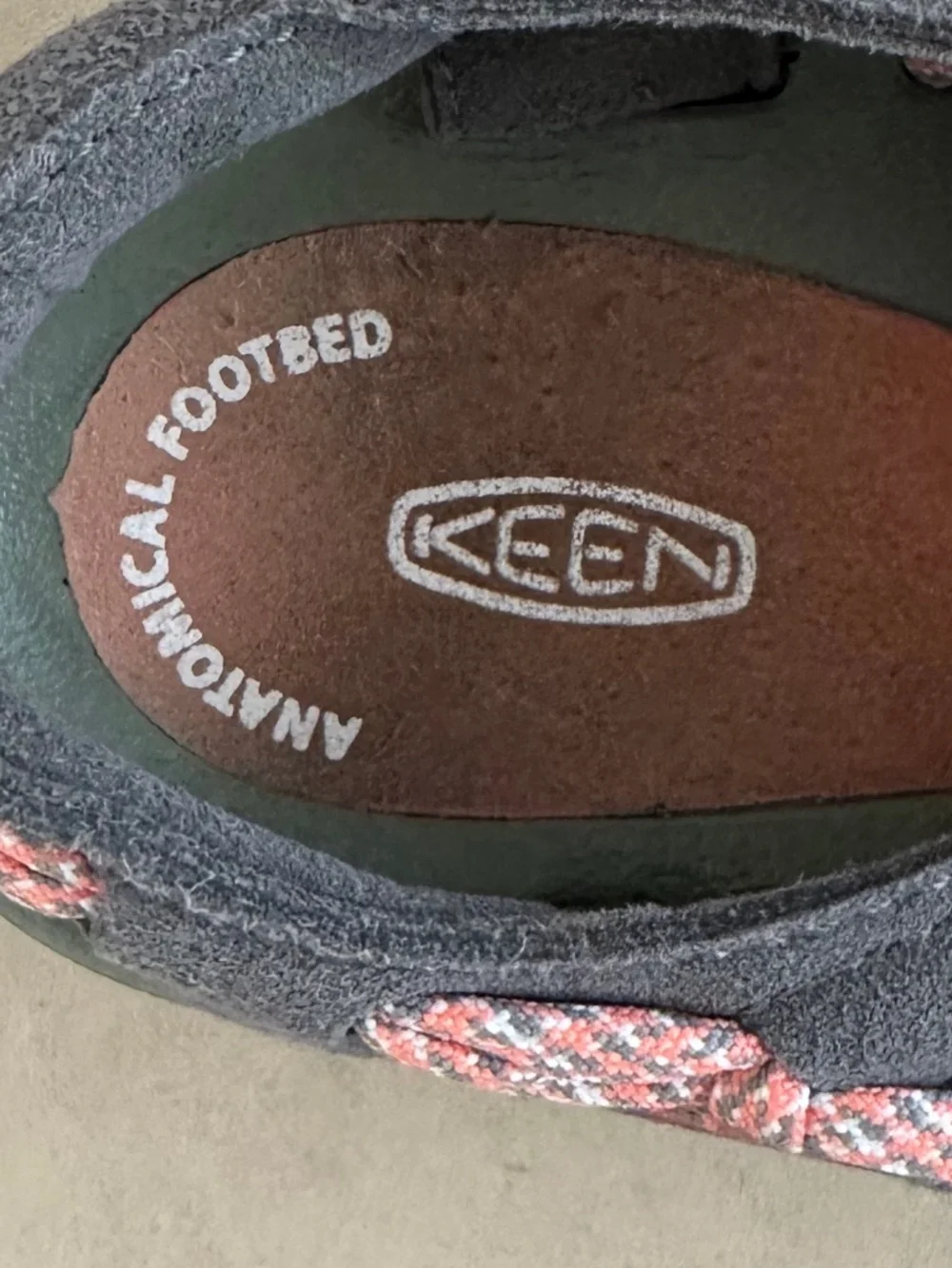 KEEN Uneek Open-Air Hiking Sandals Camo Fusion Coral 7 Beach Outdoor Trails